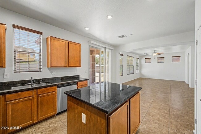 Building Photo - 15102 W Westview Dr