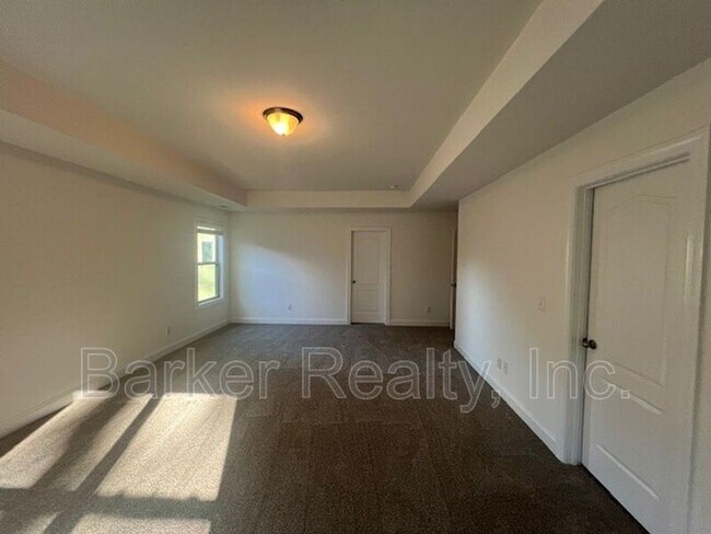 Building Photo - 324 Matilda Pl