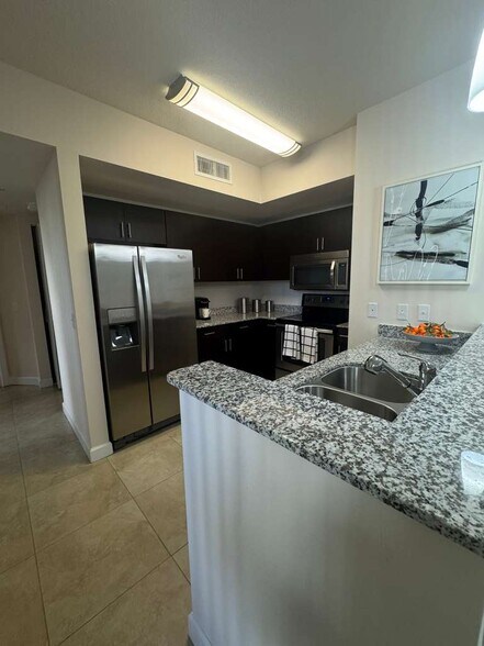 Primary Photo - 8246 NW 48th St