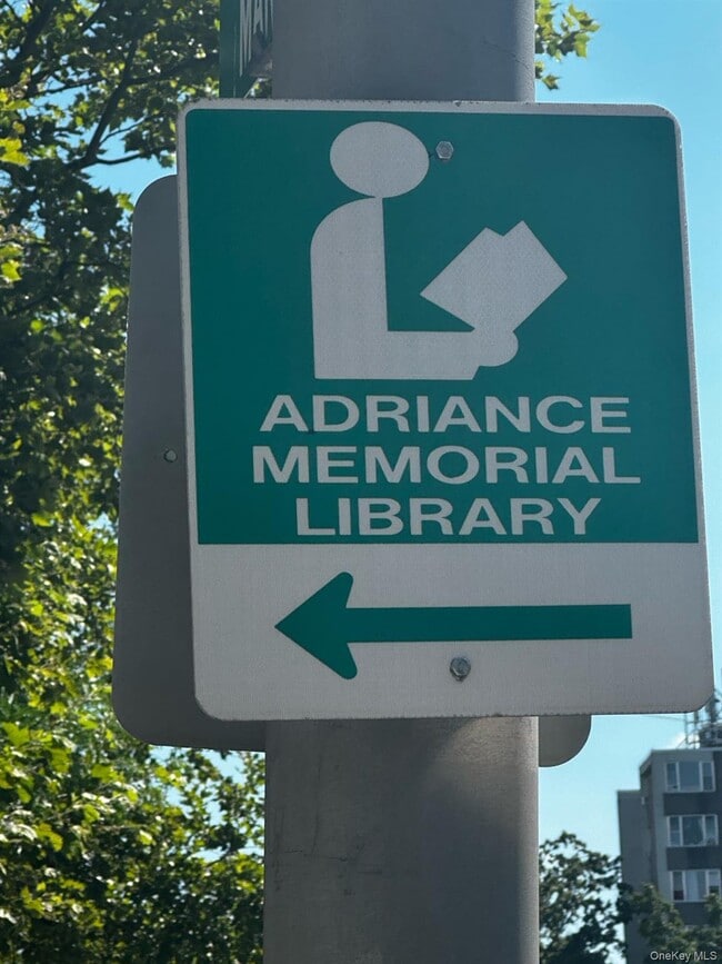 Building Photo - 8 Noxon St