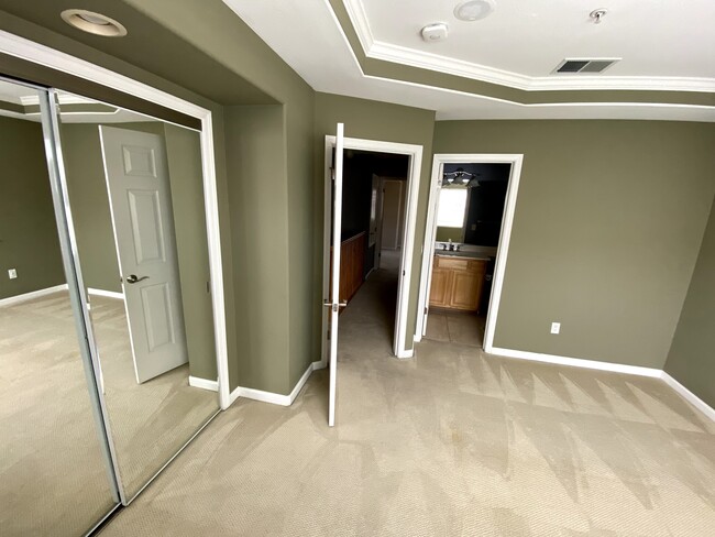 Building Photo - 624 Antioch Terrace