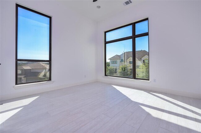 Building Photo - 19408 Summit Glory Trl