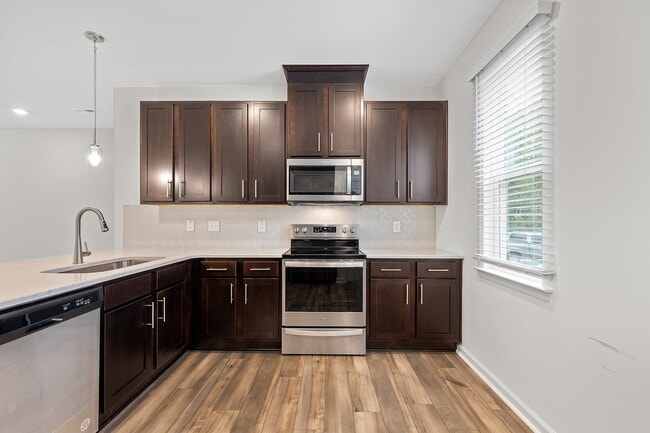 Building Photo - 3063 Spline Cir