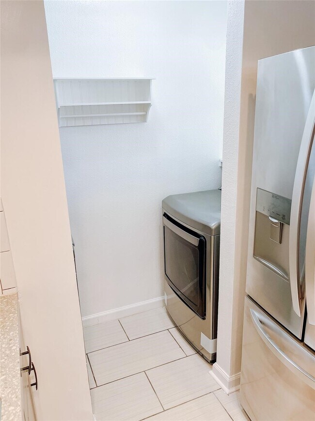 Building Photo - 14555 Wunderlich Dr