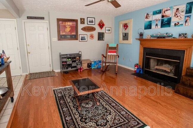 Building Photo - 2807 Chapman Ct