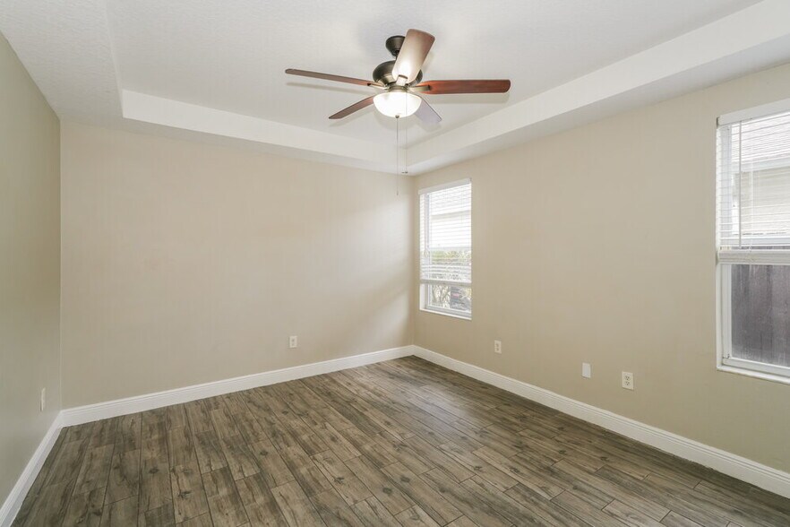 Building Photo - 18034 Birdwater Dr