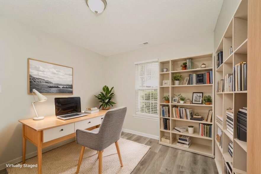 Building Photo - 5812 Avian Pl