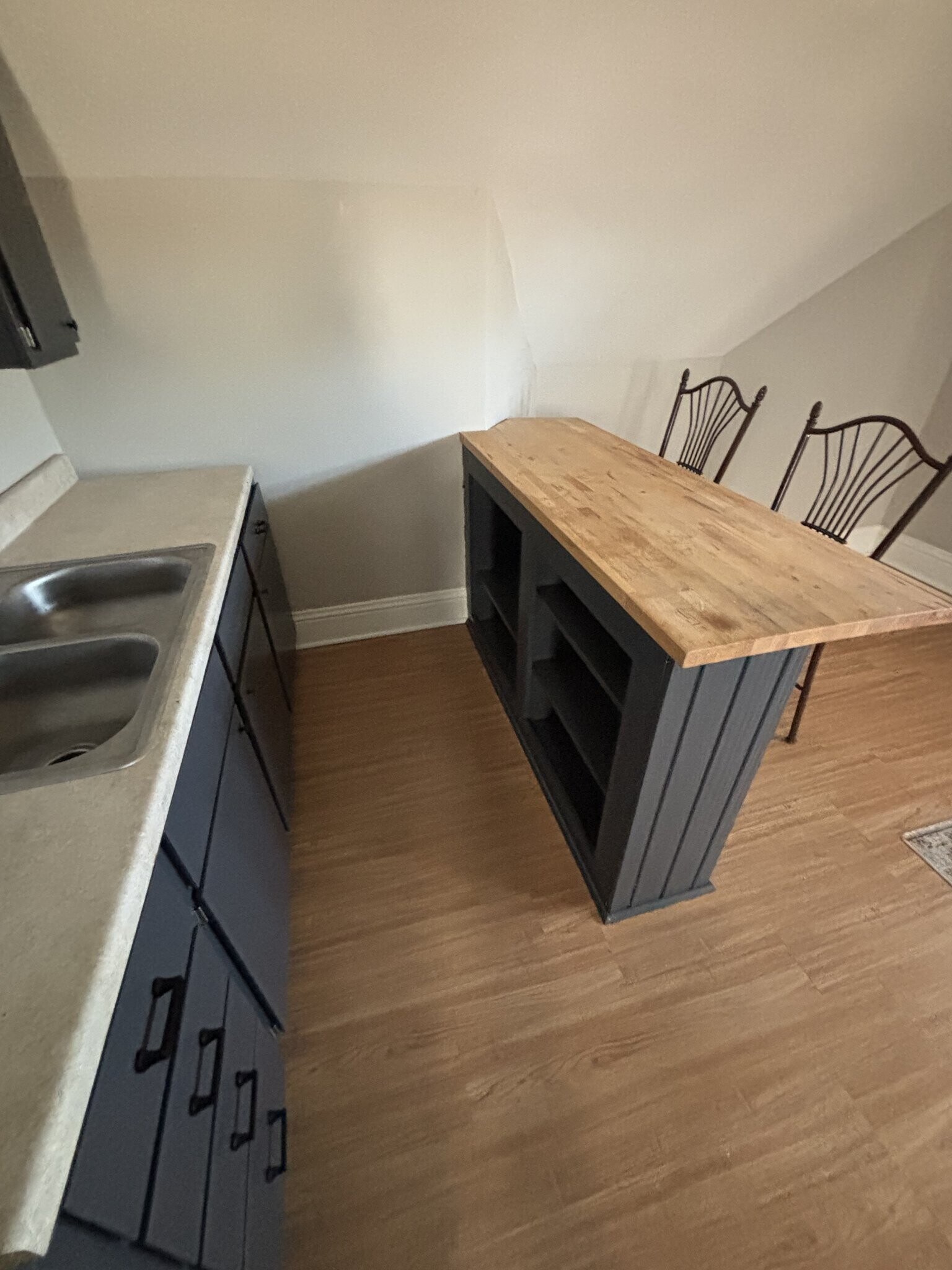 Building Photo - 215 S Aiken Ave