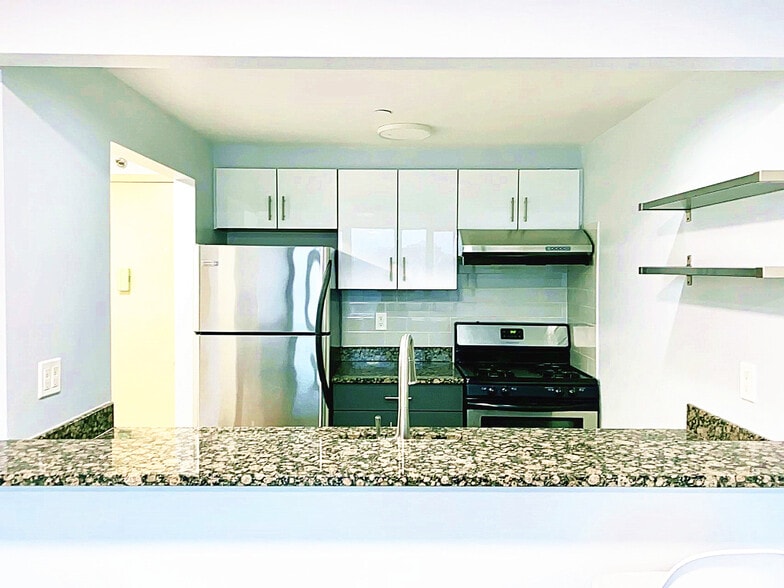 Building Photo - 6070 Woodhaven Blvd