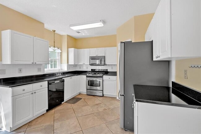 Building Photo - 3525 Sir Johns Ct NW