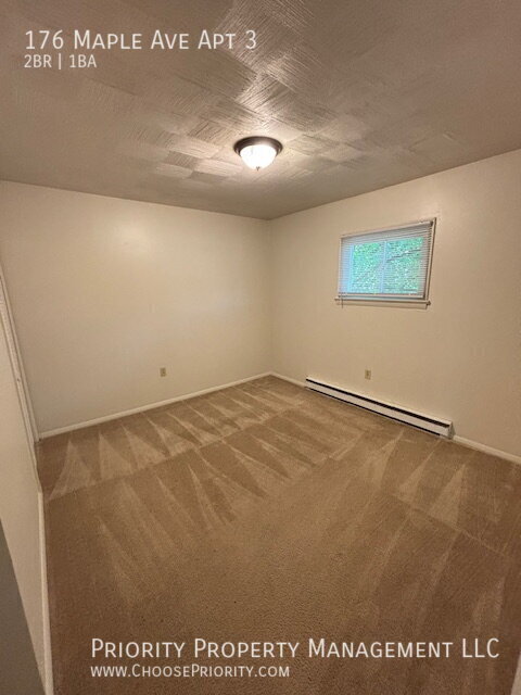 Building Photo - 176 Maple Ave