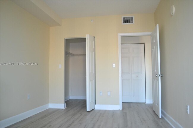 Building Photo - 50 Menores Ave