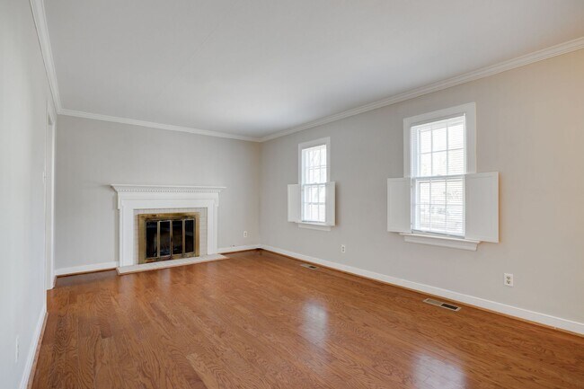 Building Photo - PRICE DROP on Beautiful 4 Bedroom 3 Bathroom Home in North Chesterfield ***Available Early April***