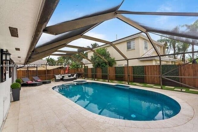 Building Photo - 9430 SW 212th Terrace