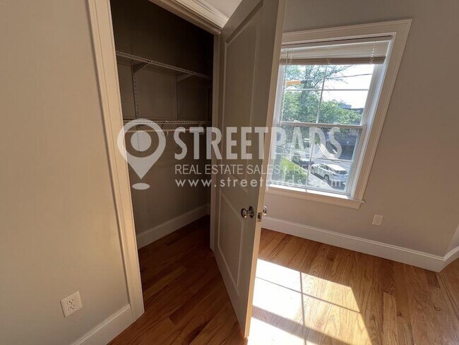 Building Photo - 4 bedroom in Boston MA 02134