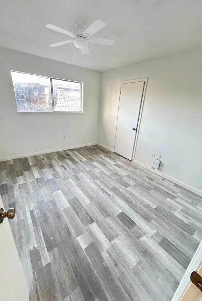 Building Photo - 600 W Mimosa St