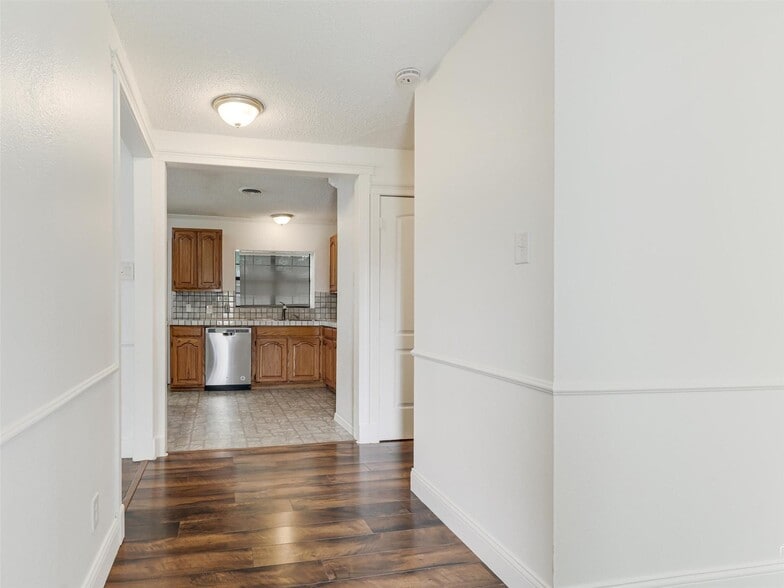 Building Photo - 14025 Janwood Ln