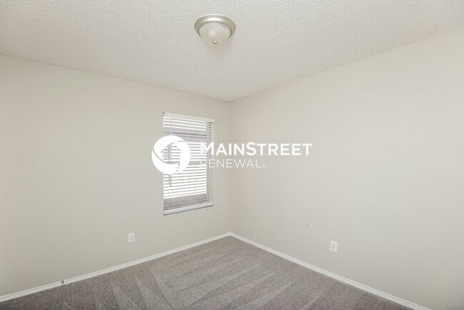 Building Photo - 4 Bedroom Pet-Friendly Home in Arlington, TX with Main Street Renewal