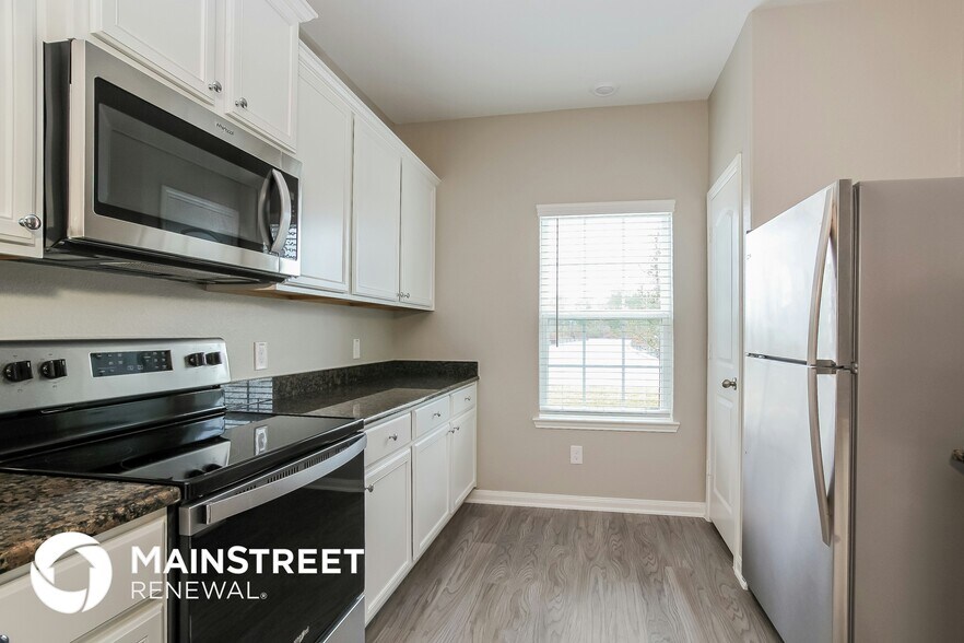 Building Photo - 27068 Leonardo Dr