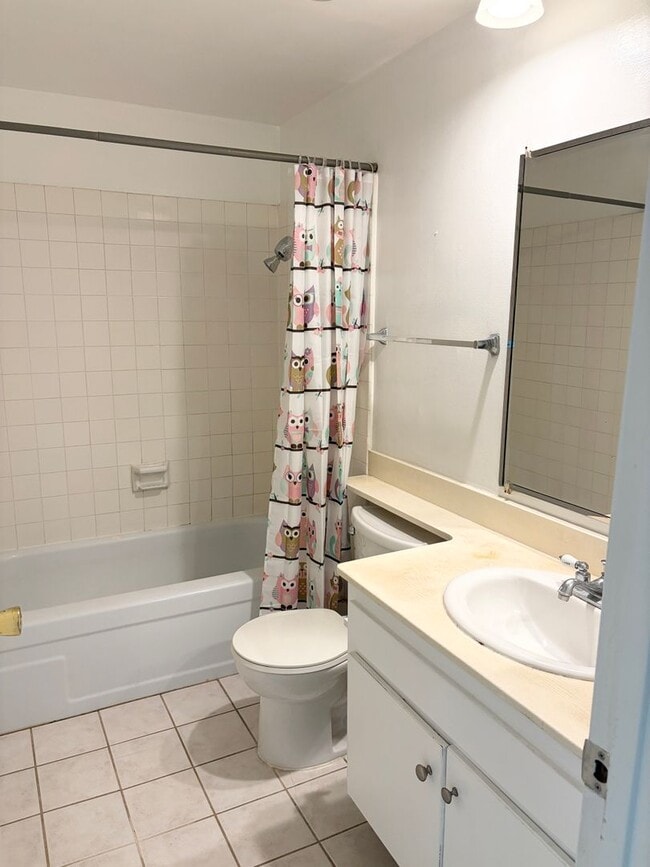 Building Photo - Welcome Home to a Desirable Whittier Community - Spacious 3-Bed, 2-Bath Townhome