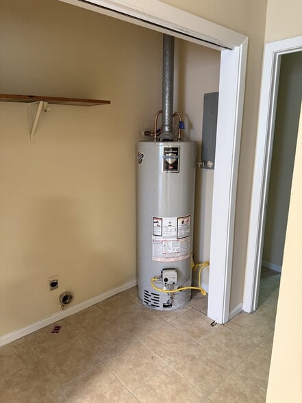 Building Photo - 103 Issac Dr