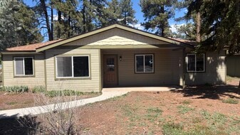 Building Photo - 18 E Ridgecrest Dr