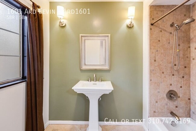 Building Photo - 1601 Ard Eevin Ave