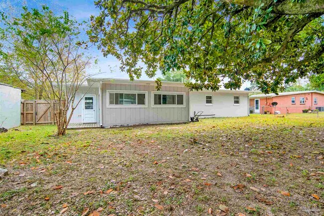 Building Photo - 51 Adkinson Dr