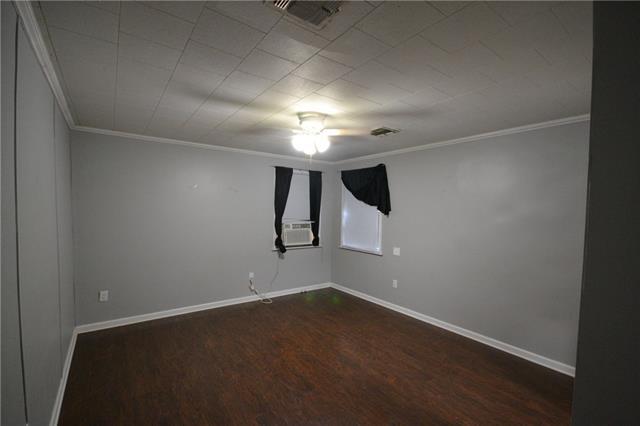 Building Photo - 118 Easy St