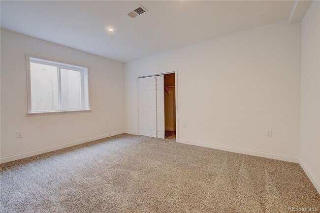 Building Photo - 11475 Helena St