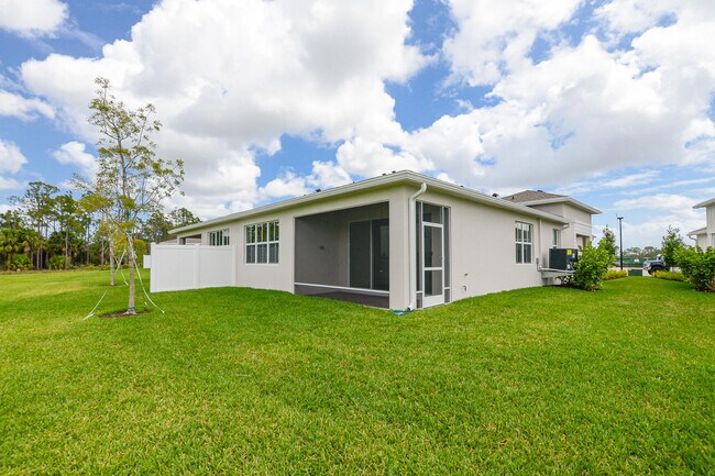 Building Photo - 10307 Dreamweaver Rd