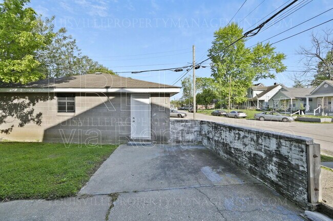 Building Photo - 3339 Taylor Blvd