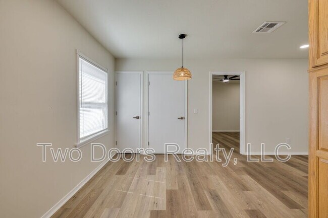 Building Photo - 2416 NW 40th St