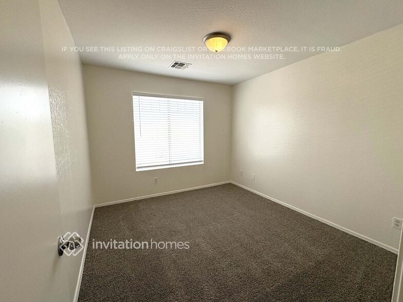 Building Photo - 6805 N 130th Ave