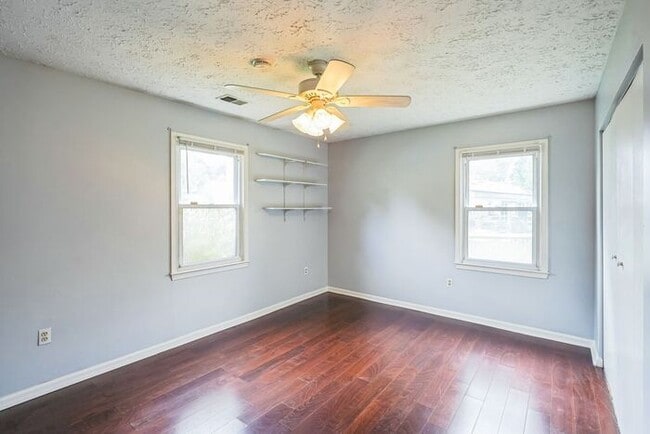 Building Photo - 2317 Valery Ct