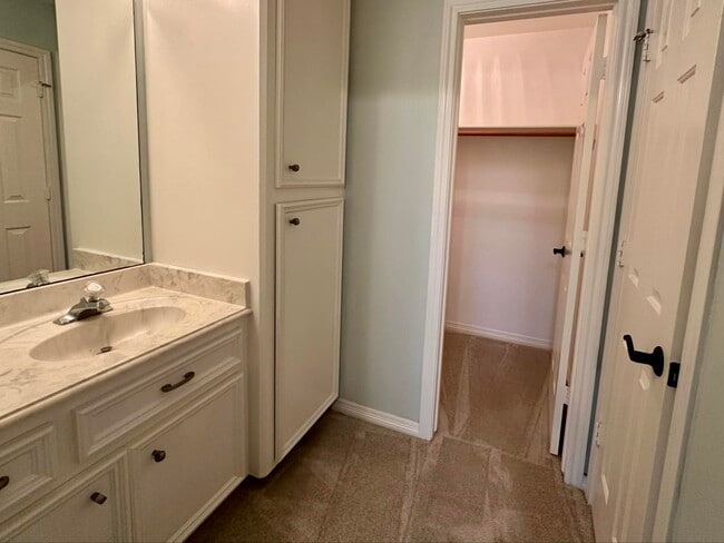 Building Photo - 289 Waterford Way