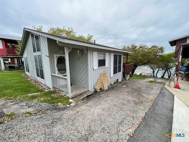 Building Photo - 1415 Glenn Dr