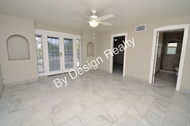 Building Photo - Catalina Foothills 1 Bed 1 Bath Stand Alone Home - Natural Desert Surroundings