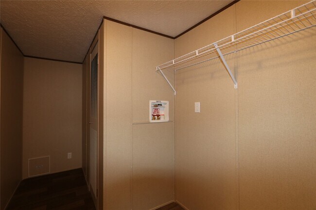 Building Photo - 16501 E Emerson Cir