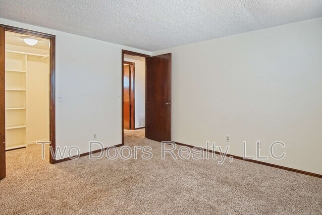 Building Photo - 6708 Elk Canyon Rd