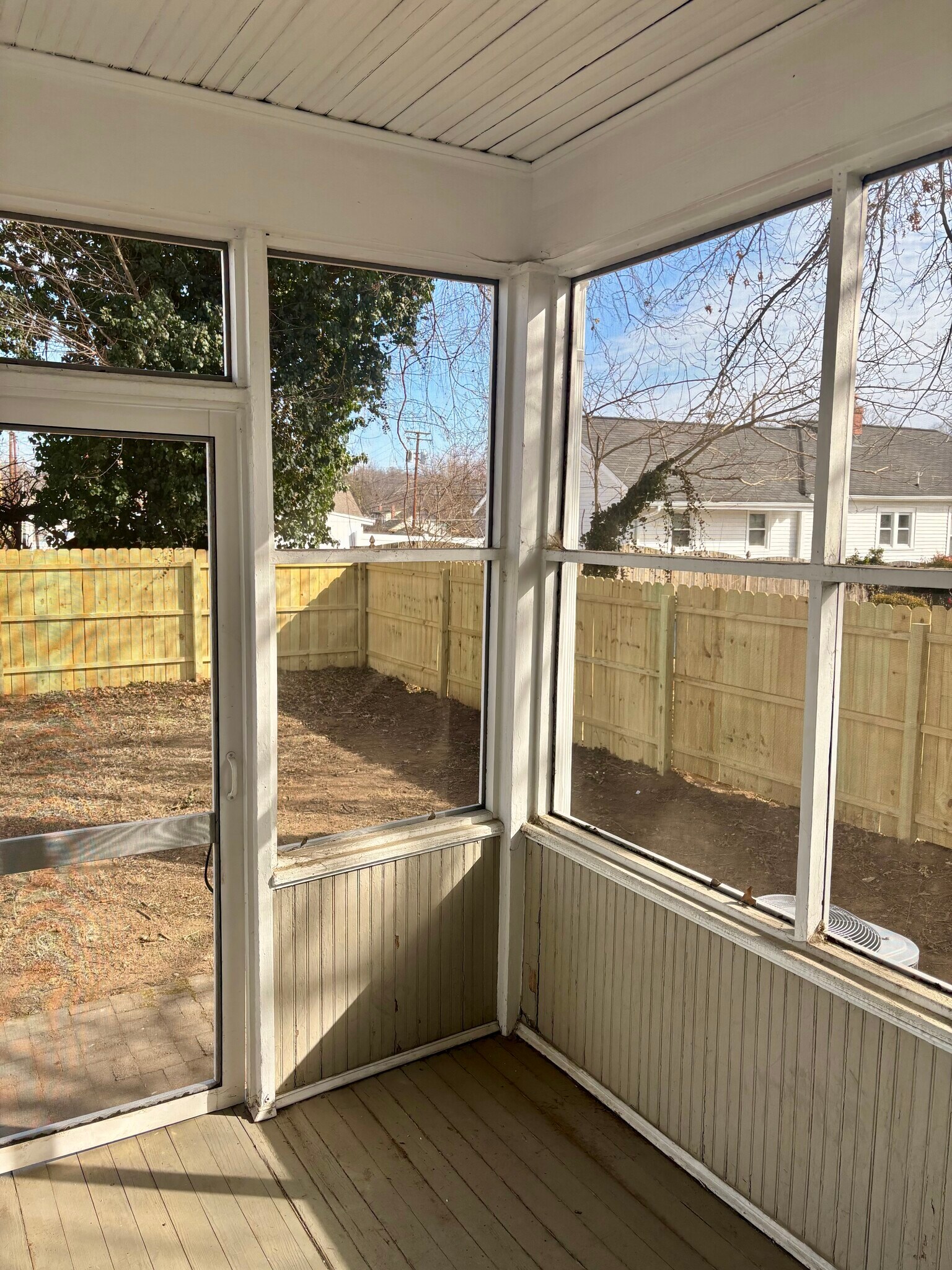 Building Photo - 2511 Charles St