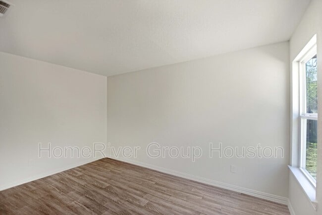 Building Photo - 8201 Garfield St
