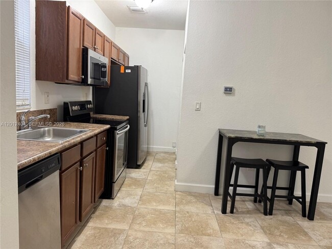 Building Photo - 9203 SW 170th Ct