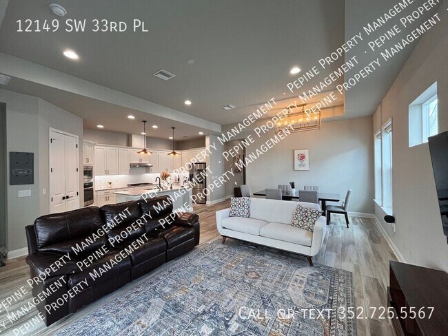 Building Photo - 12149 SW 33rd Pl