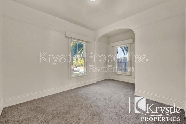 Building Photo - 1128 Marin St