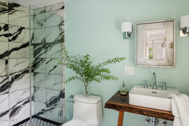 Building Photo - 243 Morton Rd