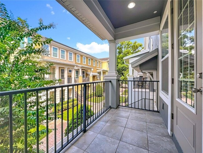 Building Photo - 561 Scotia Pl