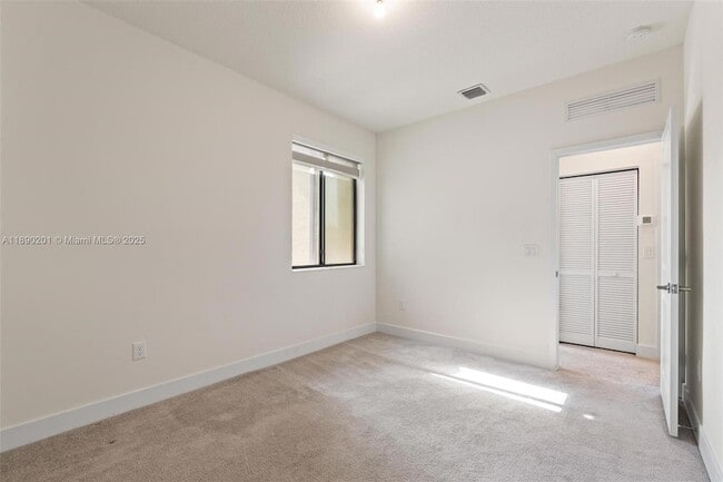 Building Photo - 4612 NW 83rd Pkwy