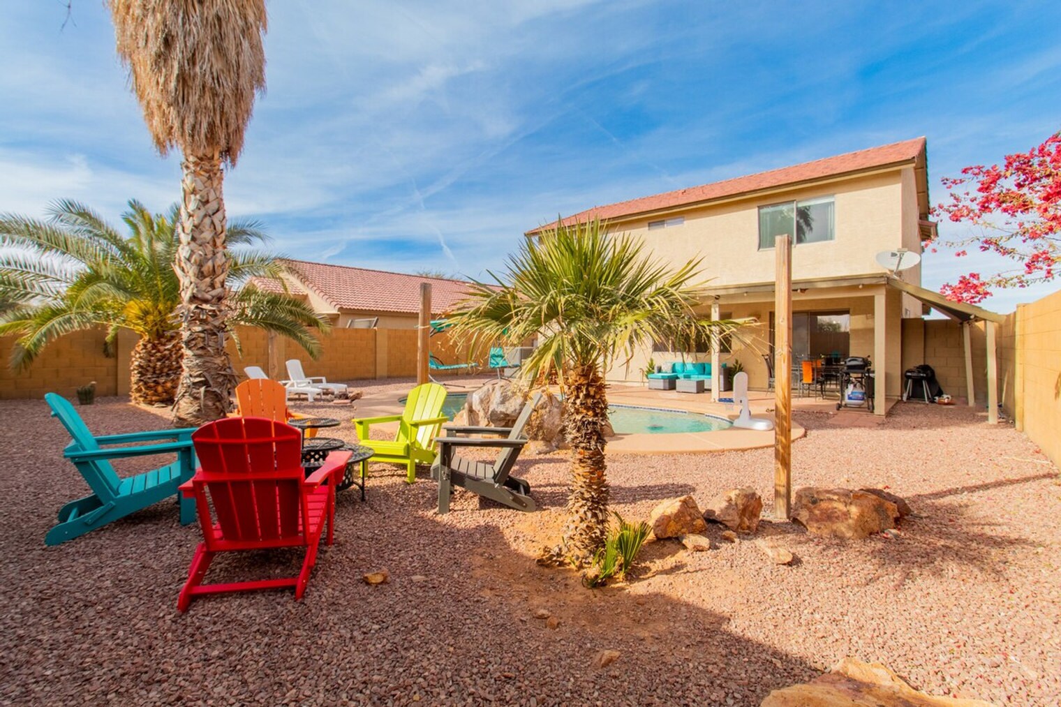 Building Photo - 1387 E 10th Pl