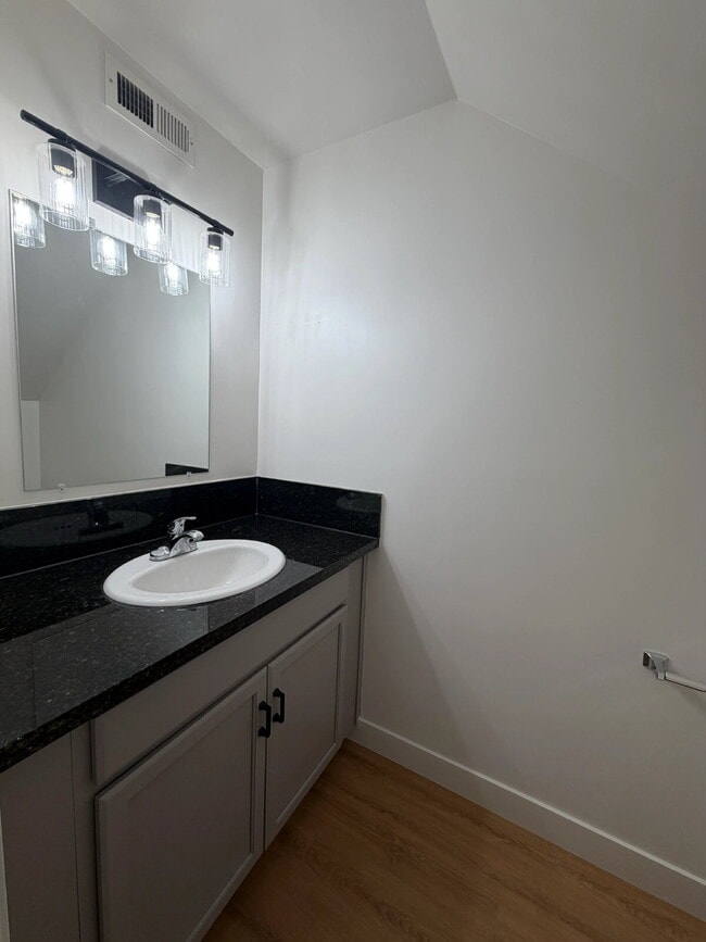 Building Photo - Beautifully Updated Interior – New Flooring, Countertops & Fresh Paint Throughout